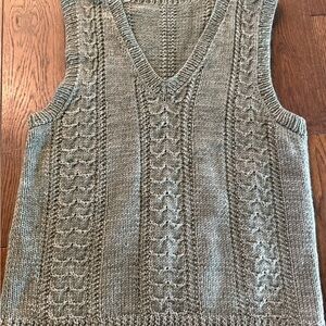Gray Knit Sleeveless Sweater Vest